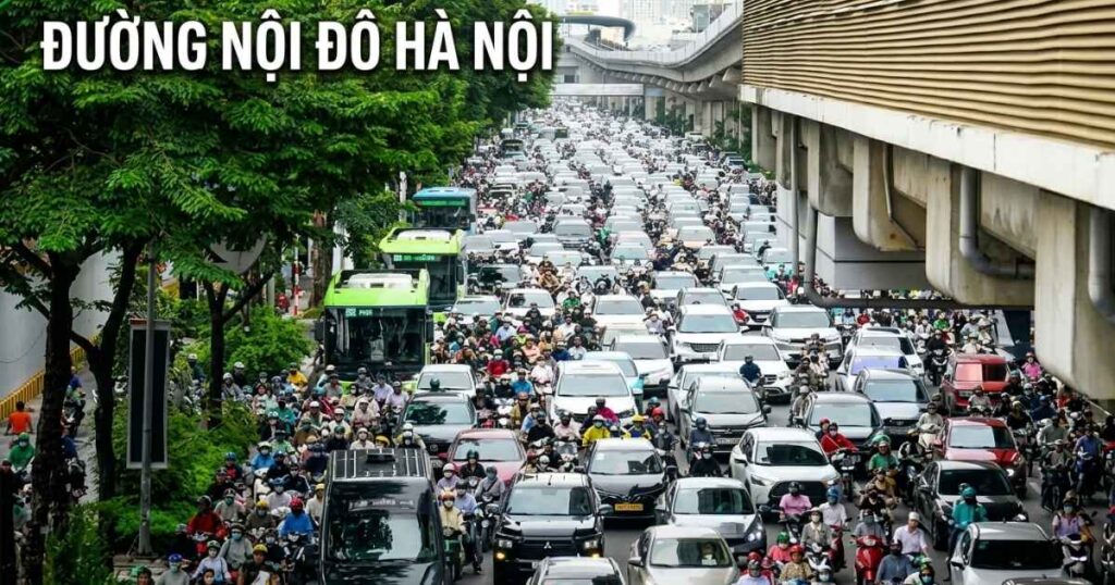 Giao thông Hà Nội chịu áp lực lớn trong giờ cao điểm
