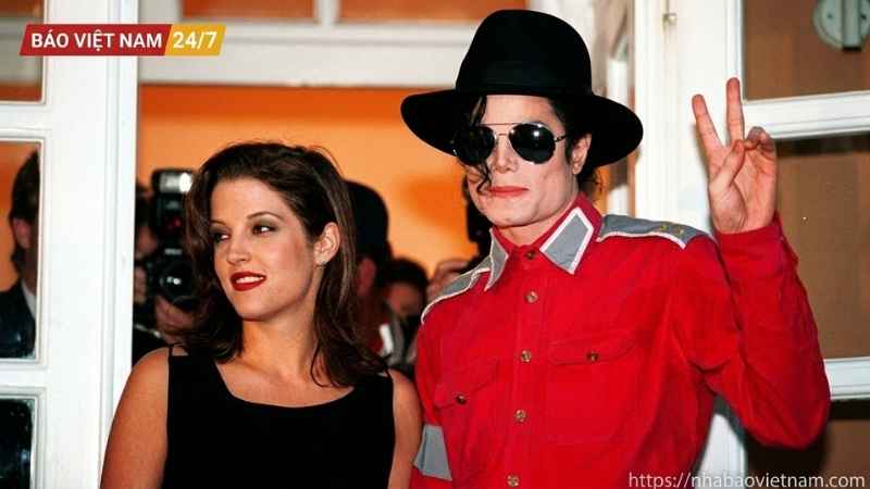 Michael Jackson và những câu chuyện tình cảm gây tò mò