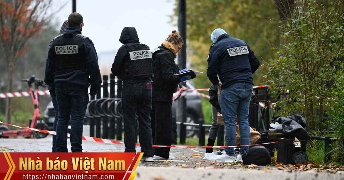 Xả súng gần Paris: Nghi phạm gài bẫy nổ tại nhà